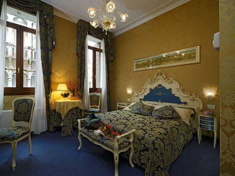 Hotel Becher Венеция Екстериор снимка
