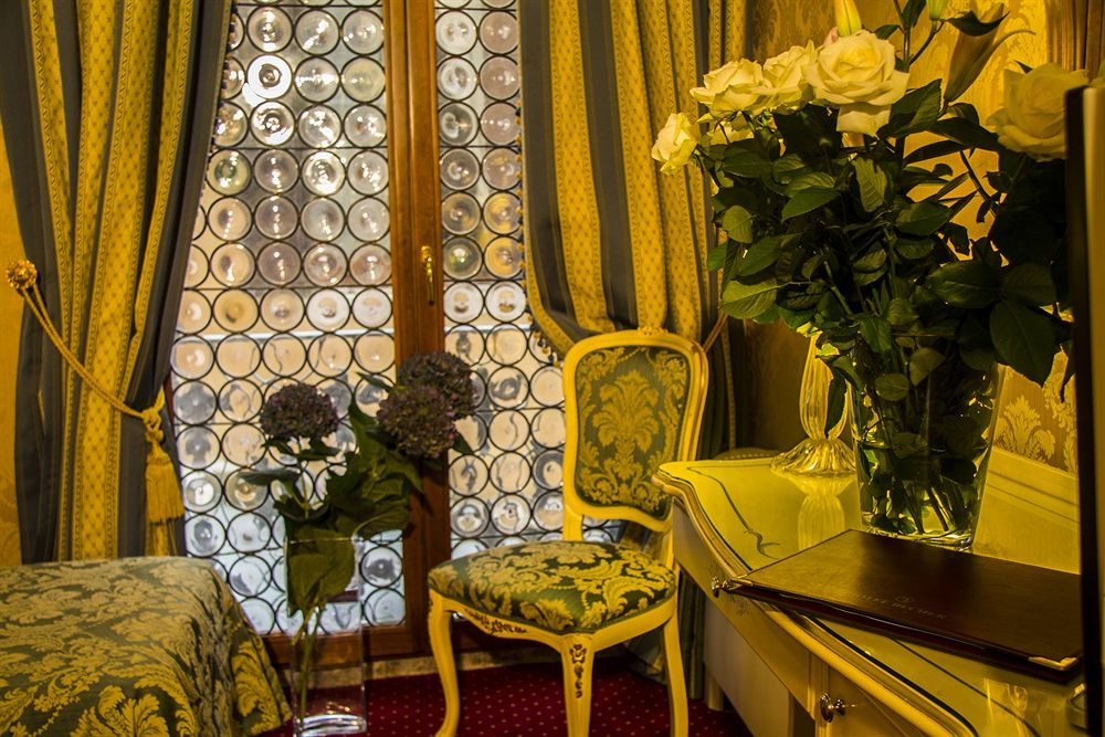 Hotel Becher Венеция Екстериор снимка