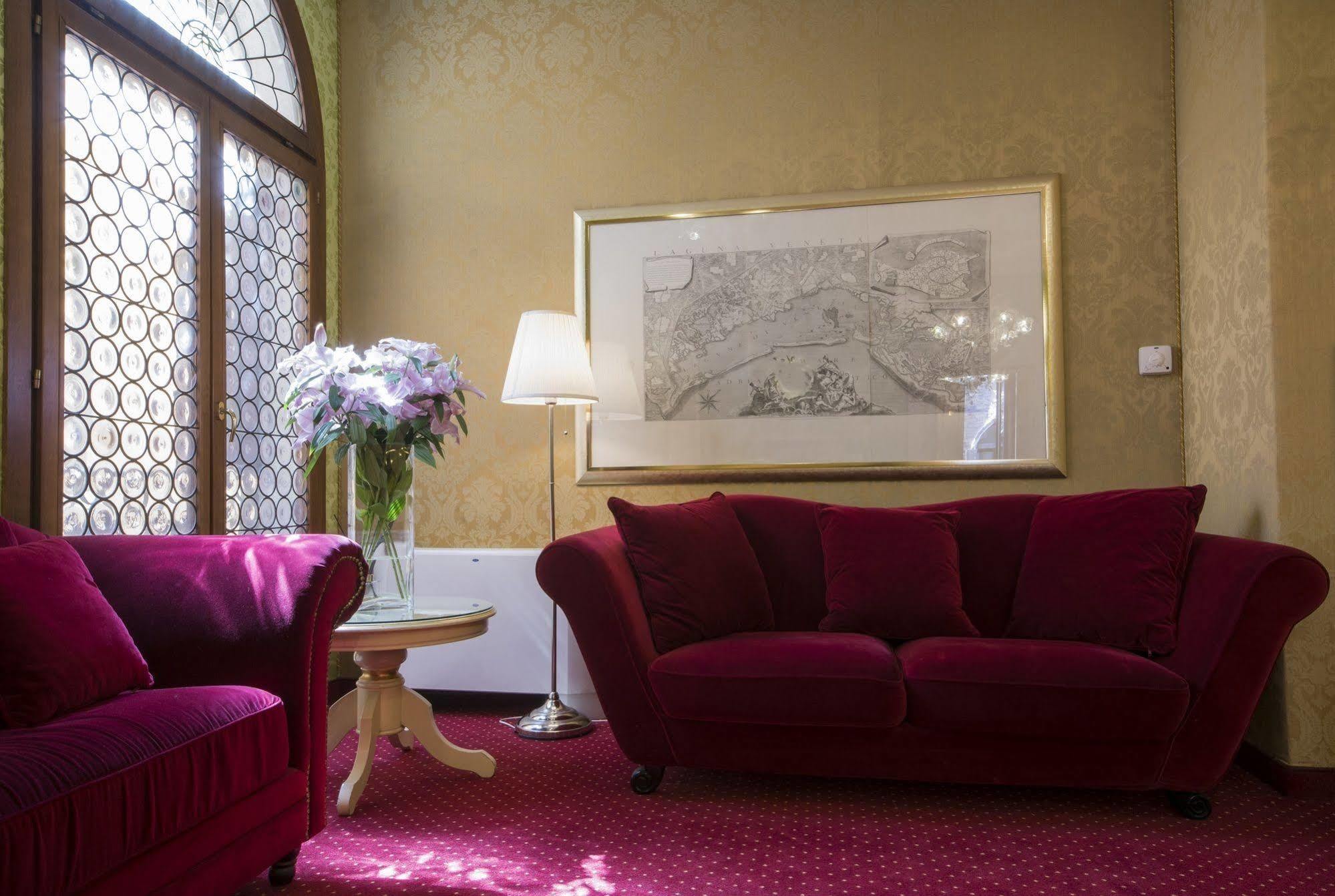 Hotel Becher Венеция Екстериор снимка