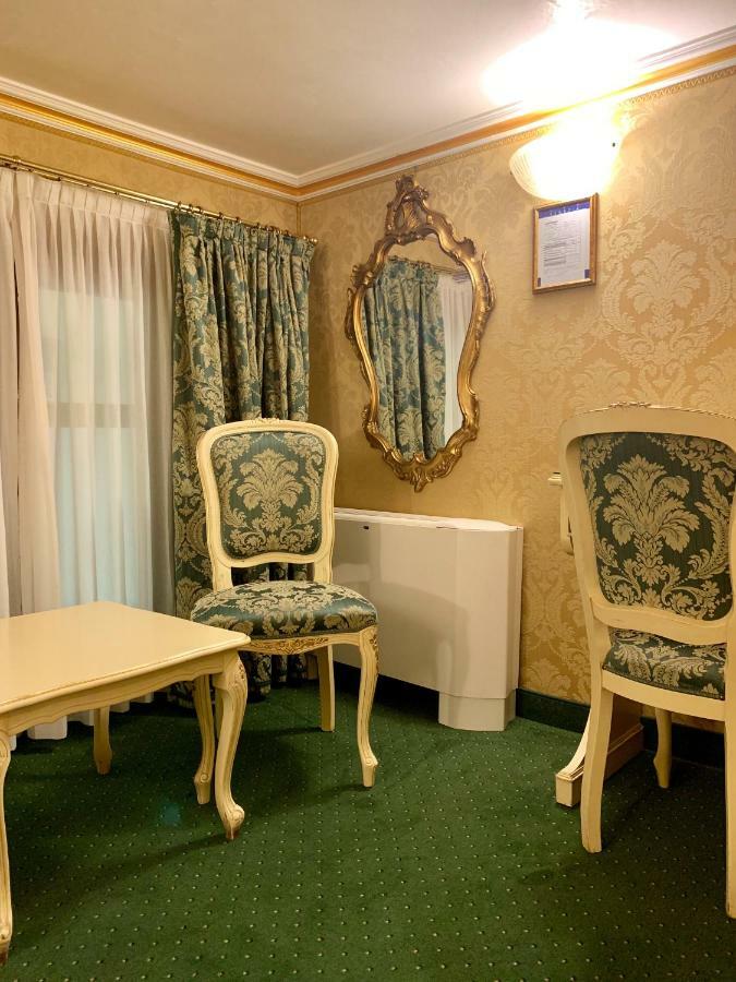 Hotel Becher Венеция Екстериор снимка
